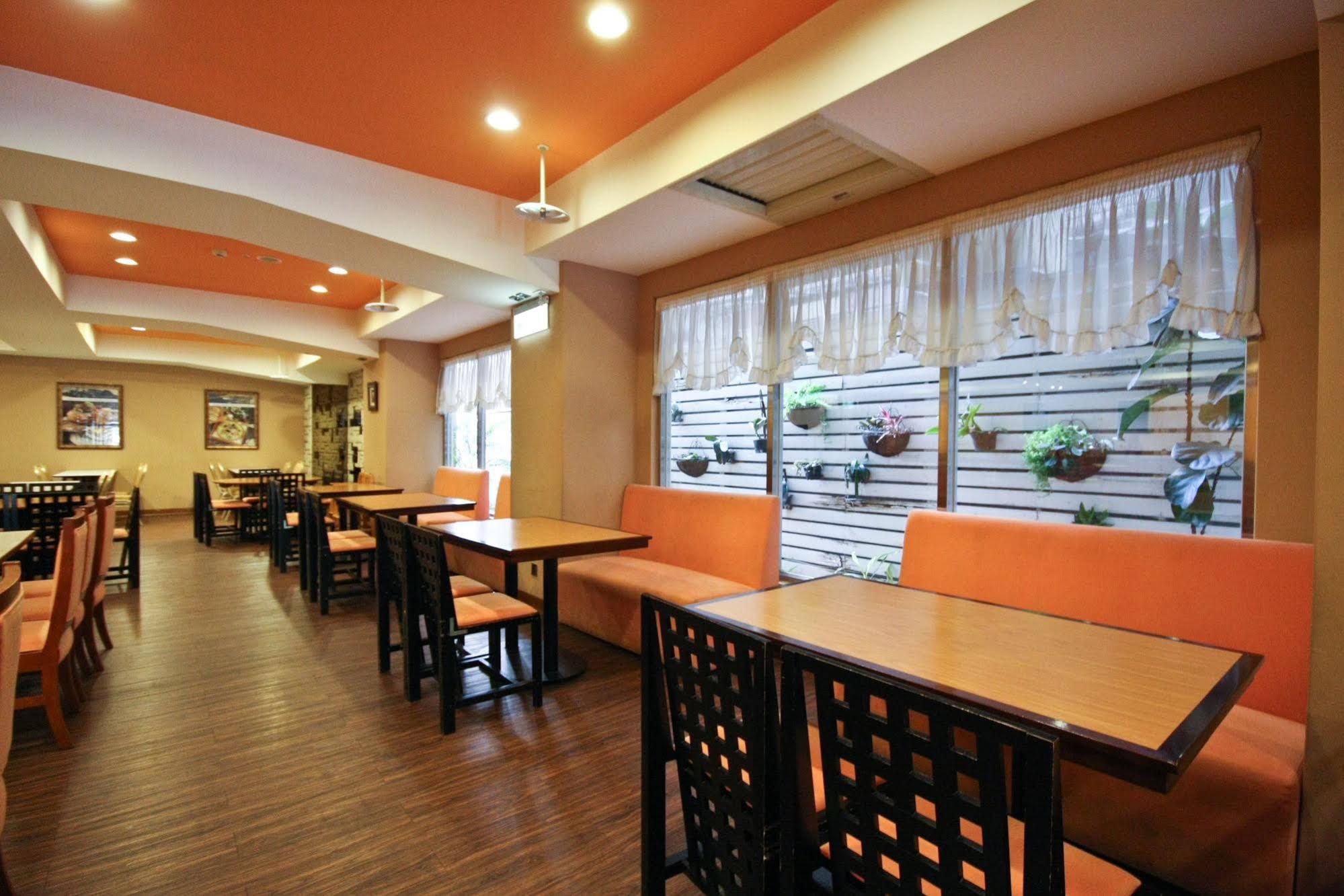 Orange Hotel - Park, Taichung Exterior photo