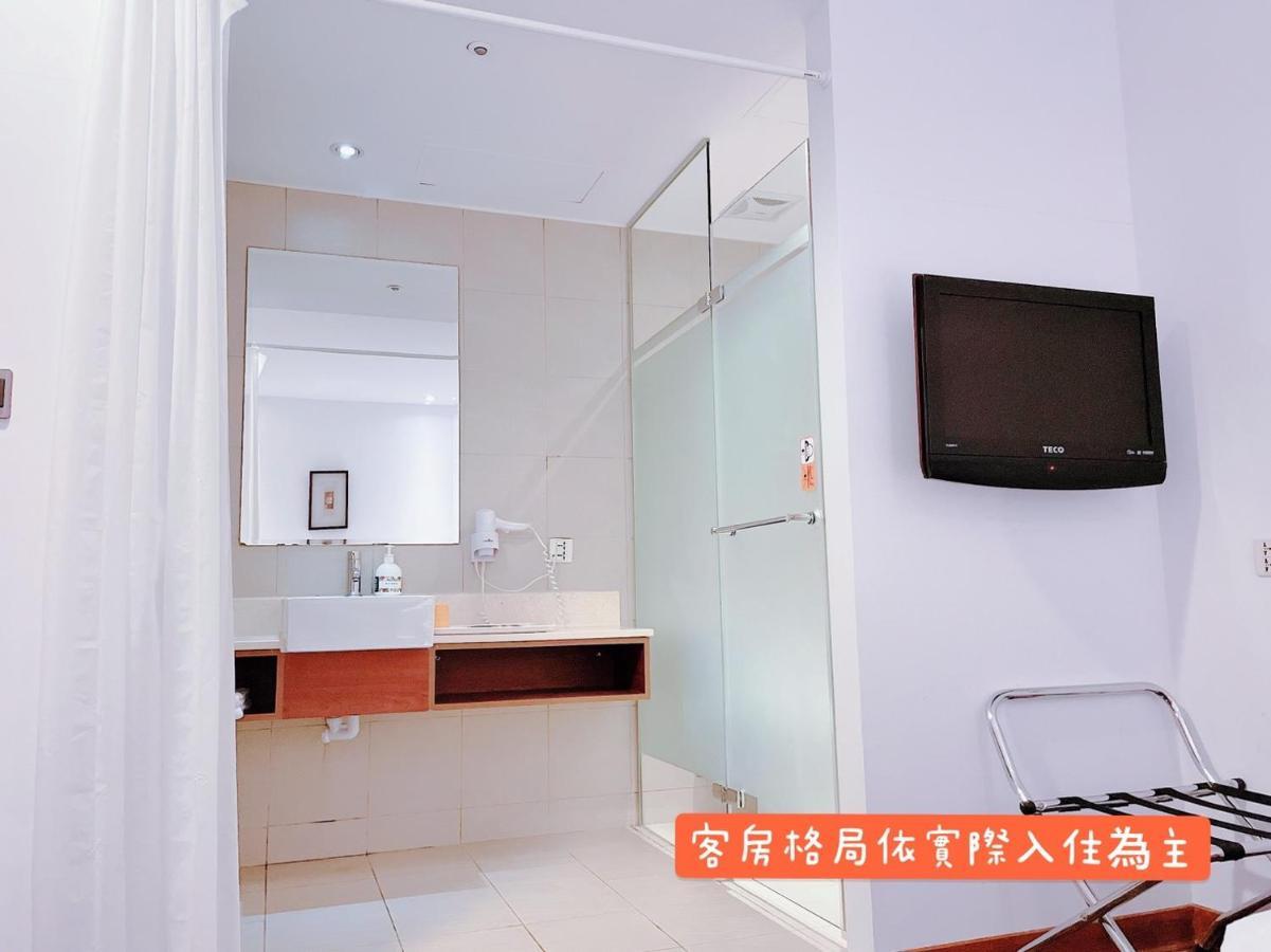 Orange Hotel - Park, Taichung Exterior photo