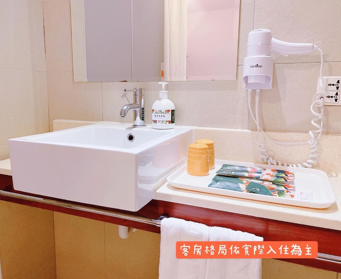 Orange Hotel - Park, Taichung Exterior photo