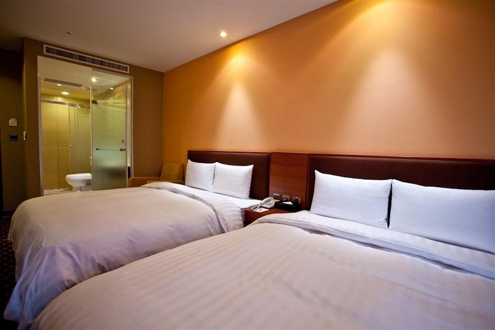 Orange Hotel - Park, Taichung Exterior photo
